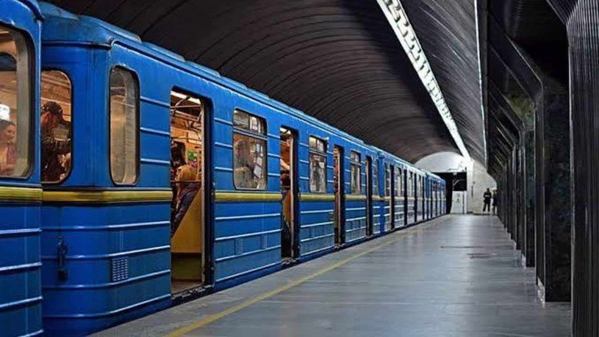 Метро готово возобновить движение по зелёной ветке через Южный мост после экспертизы