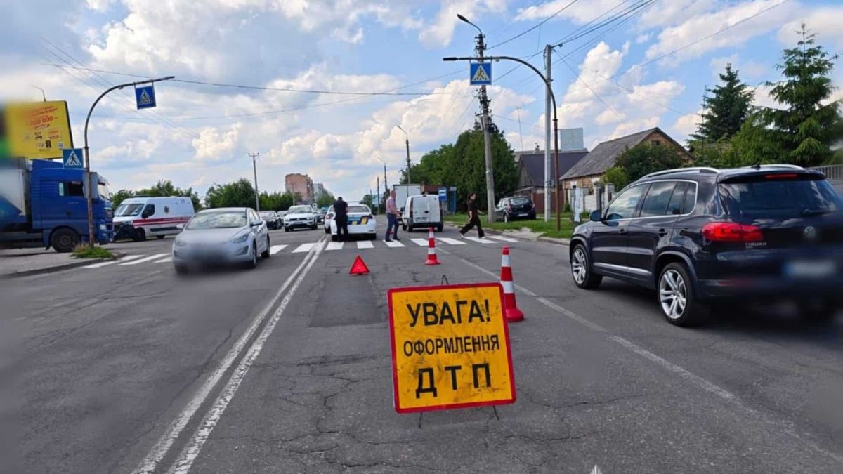 Троллейбусы №29, 30 и 31 задерживаются на проспекте Бандеры из-за ДТП