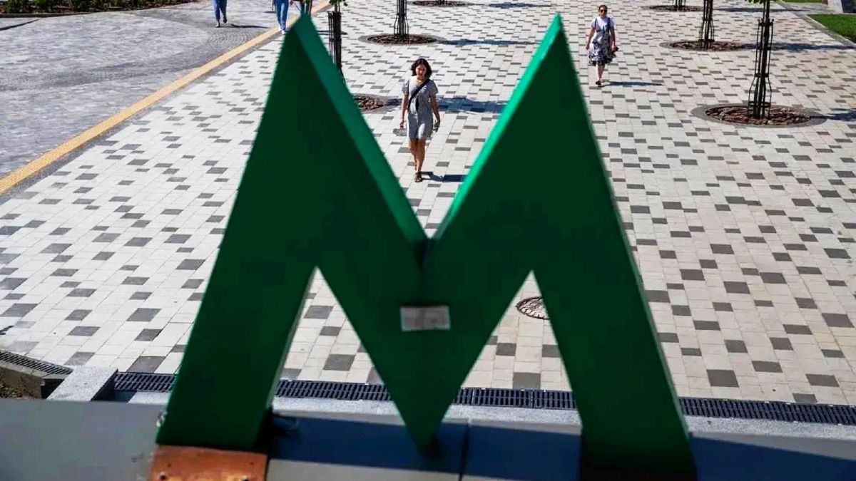 Зеленая линия метро работает, трамваи и троллейбусы курсируют частично
